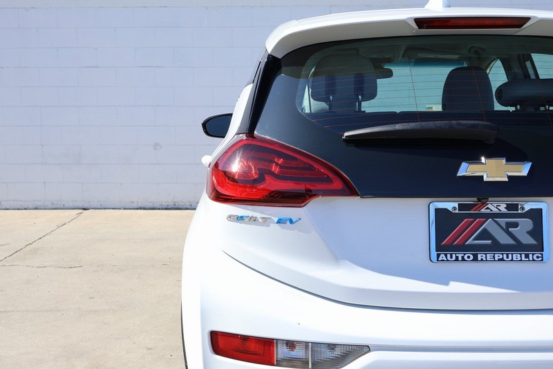 Chevrolet Bolt EV Vehicle Full-screen Gallery Image 07