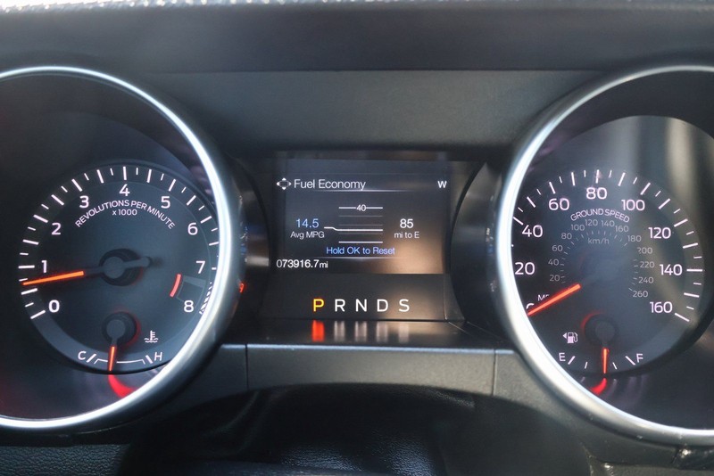 Ford Mustang Vehicle Full-screen Gallery Image 23