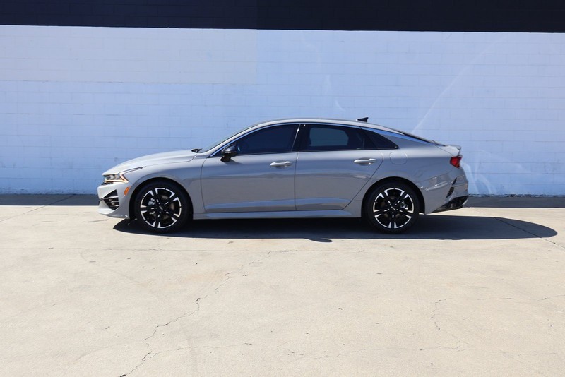 Kia K5 Vehicle Full-screen Gallery Image 08