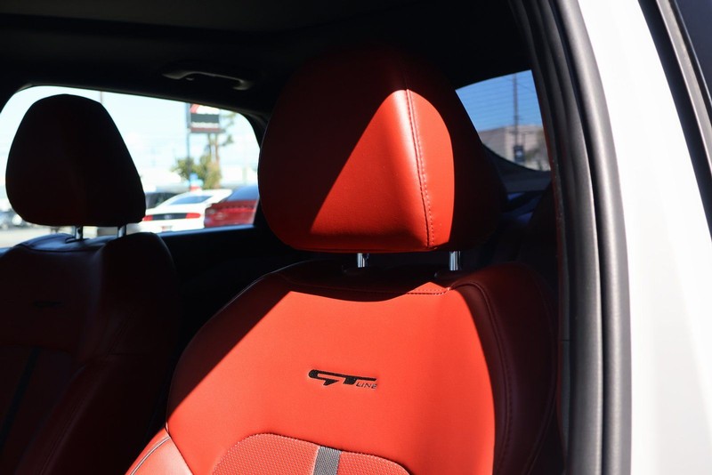 Kia K5 Vehicle Full-screen Gallery Image 16