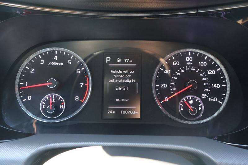 Kia K5 Vehicle Full-screen Gallery Image 22