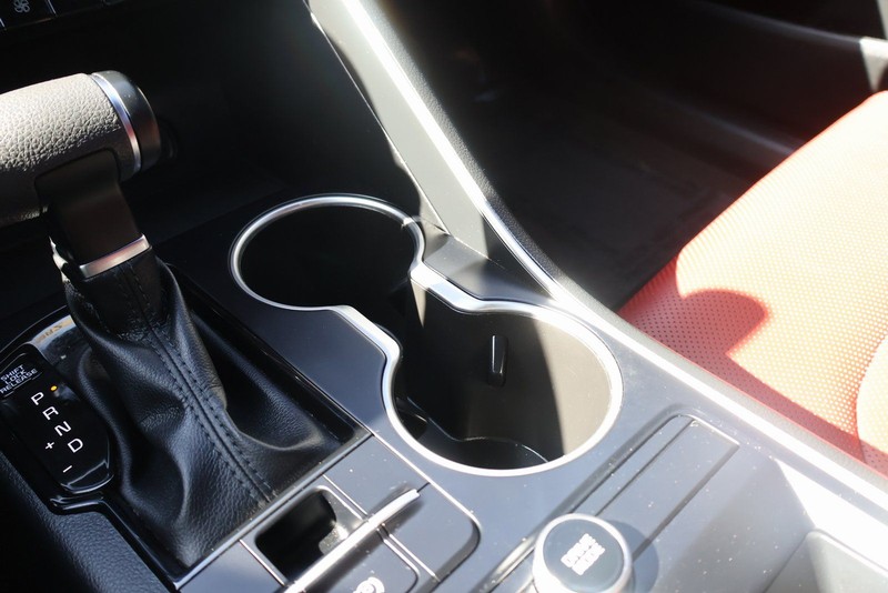 Kia K5 Vehicle Full-screen Gallery Image 32