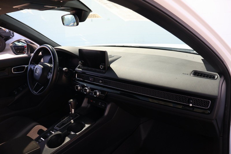 Honda Civic Hatchback Vehicle Full-screen Gallery Image 20