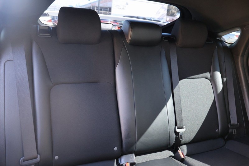 Honda Civic Hatchback Vehicle Full-screen Gallery Image 22