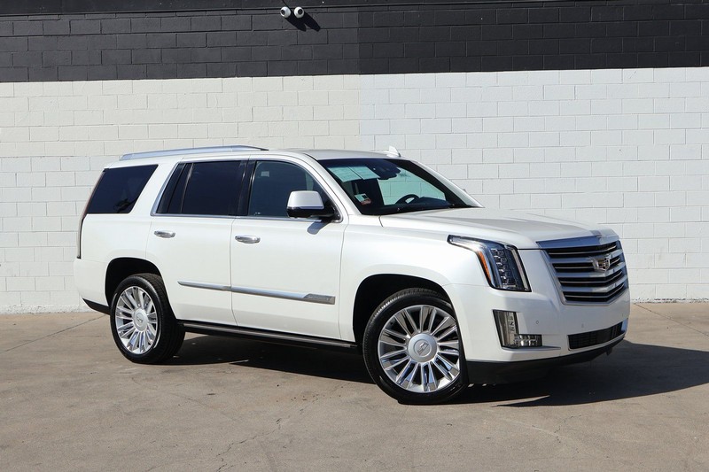 Cadillac Escalade Vehicle Full-screen Gallery Image 01