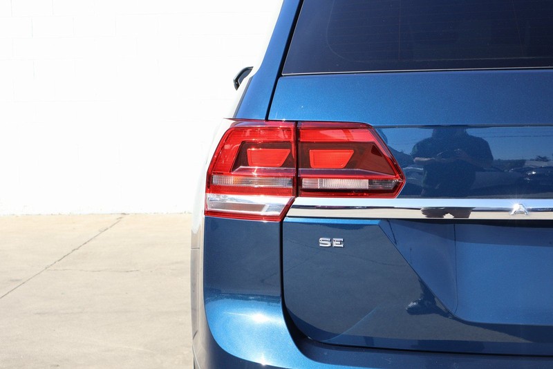 Volkswagen Atlas Vehicle Full-screen Gallery Image 07