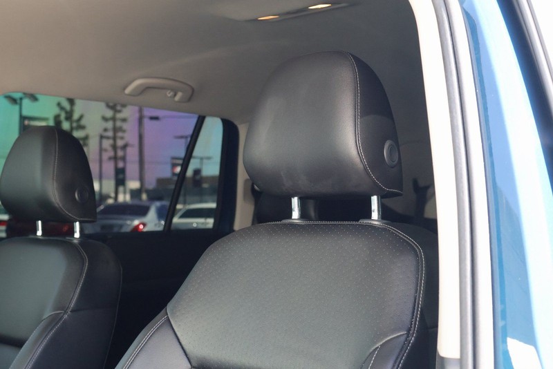 Volkswagen Atlas Vehicle Full-screen Gallery Image 19