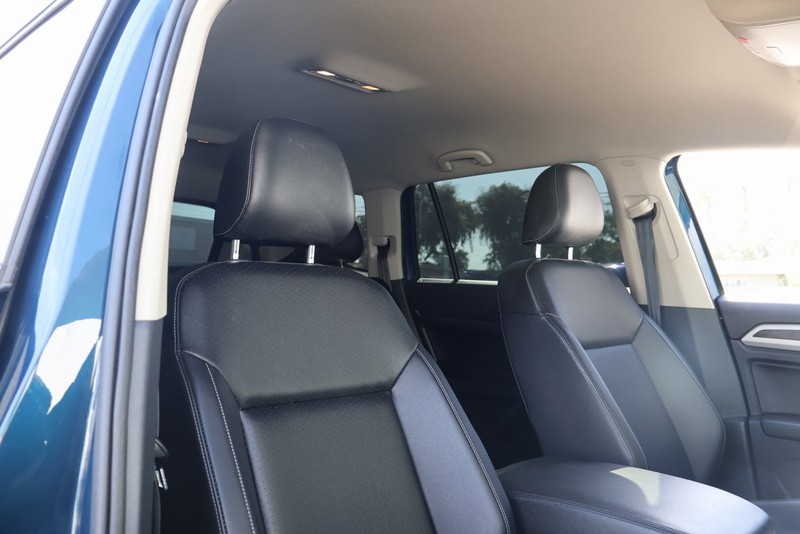 Volkswagen Atlas Vehicle Full-screen Gallery Image 21