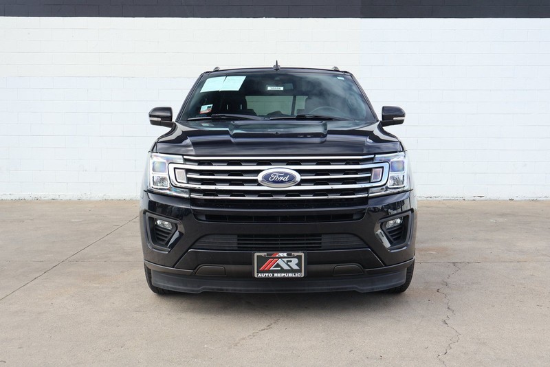 Ford Expedition Vehicle Full-screen Gallery Image 02