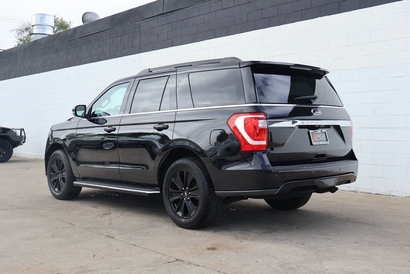 Ford Expedition Vehicle Full-screen Gallery Image 10