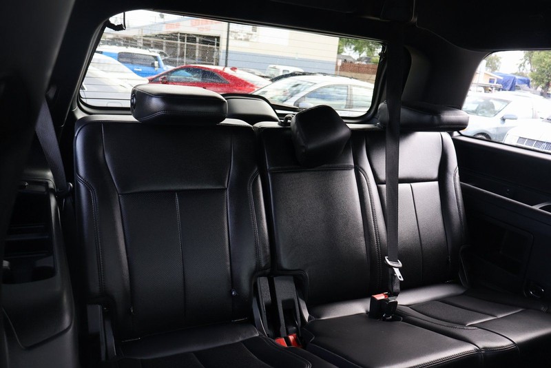 Ford Expedition Vehicle Full-screen Gallery Image 23