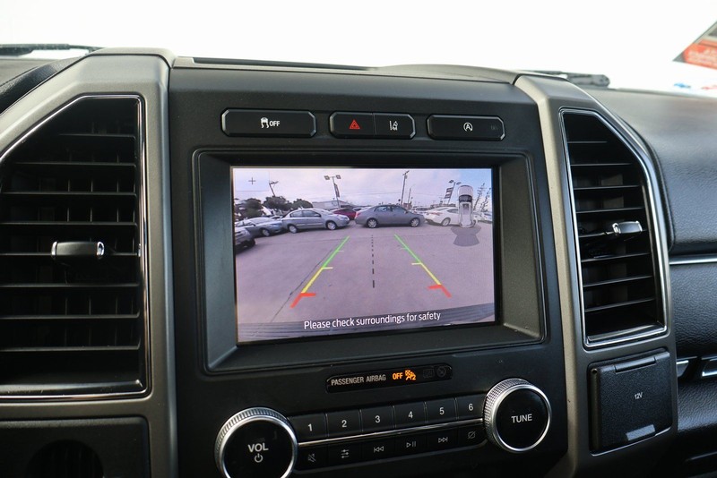 Ford Expedition Vehicle Full-screen Gallery Image 32