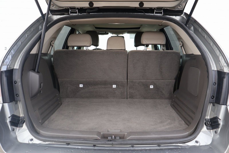 Lincoln MKX Vehicle Full-screen Gallery Image 08