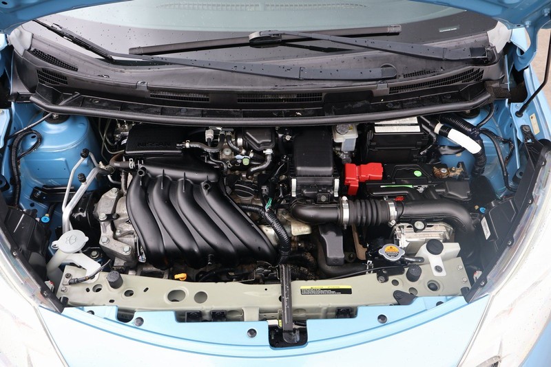 Nissan Versa Note Vehicle Full-screen Gallery Image 12