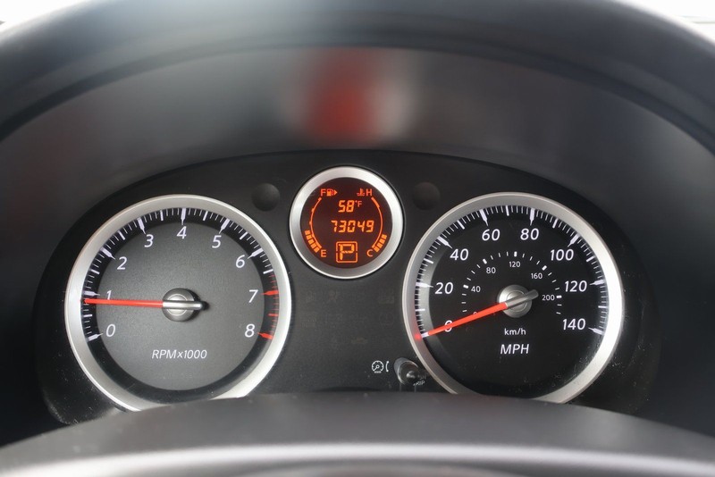 Nissan Sentra Vehicle Full-screen Gallery Image 22