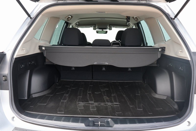 Subaru Forester Vehicle Full-screen Gallery Image 08