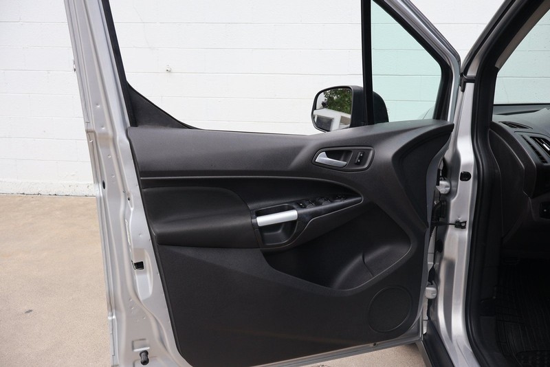 Ford Transit Connect Wagon Vehicle Full-screen Gallery Image 16