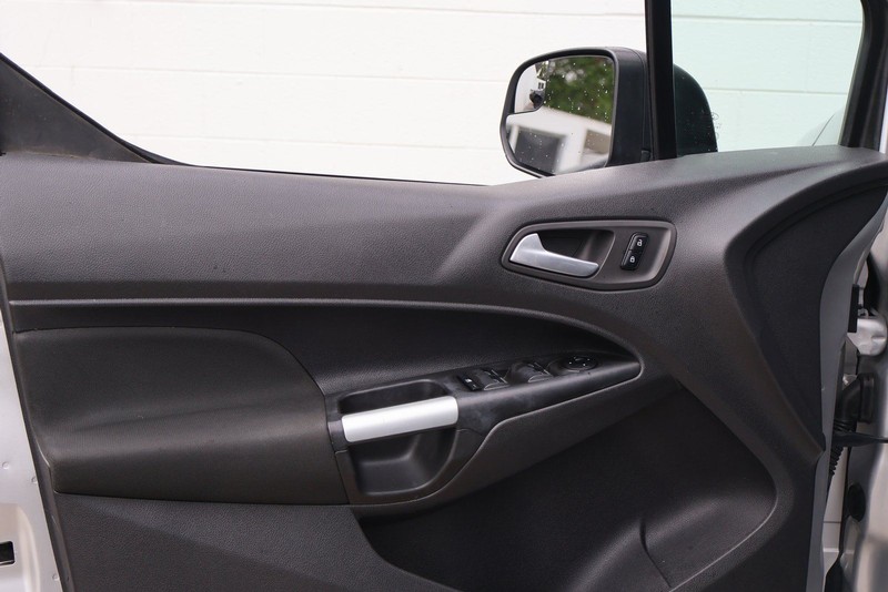 Ford Transit Connect Wagon Vehicle Full-screen Gallery Image 17