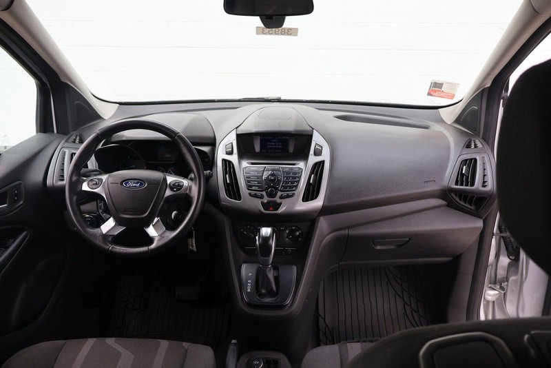 Ford Transit Connect Wagon Vehicle Full-screen Gallery Image 24