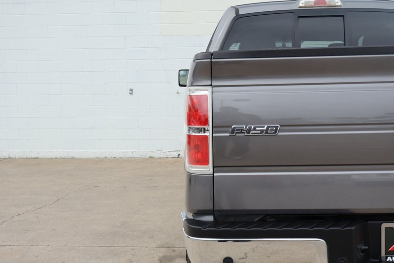 Ford F-150 Vehicle Full-screen Gallery Image 07