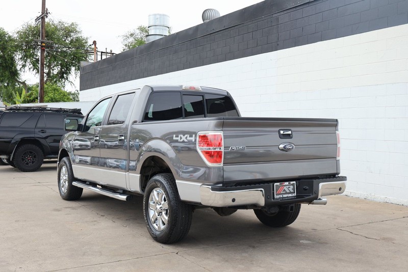 Ford F-150 Vehicle Full-screen Gallery Image 09