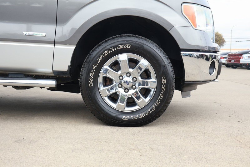 Ford F-150 Vehicle Full-screen Gallery Image 13