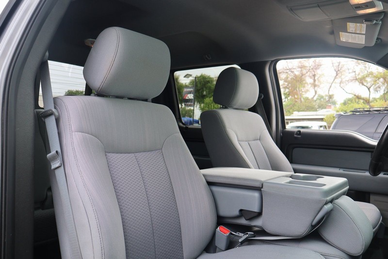 Ford F-150 Vehicle Full-screen Gallery Image 20