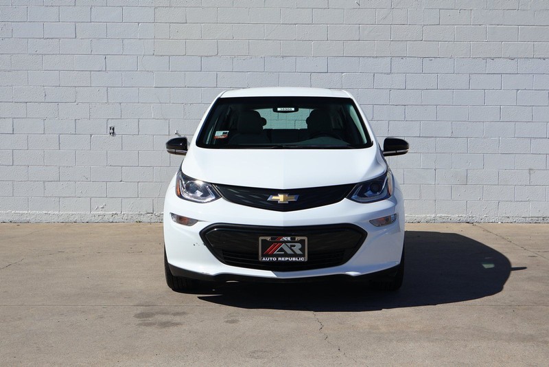 Chevrolet Bolt EV Vehicle Full-screen Gallery Image 02