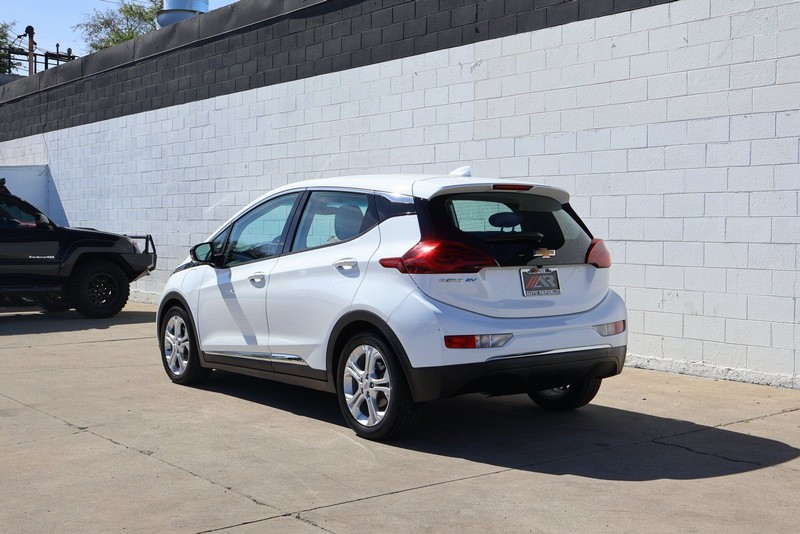 Chevrolet Bolt EV Vehicle Full-screen Gallery Image 09
