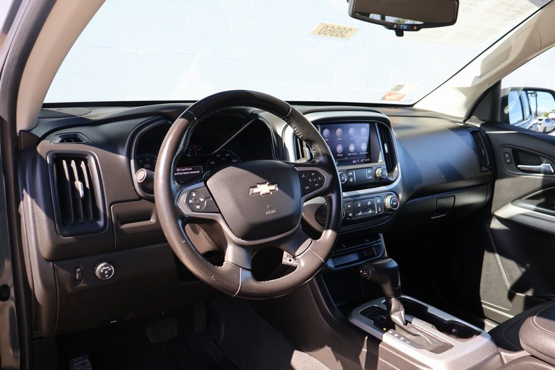 Chevrolet Colorado Vehicle Full-screen Gallery Image 12