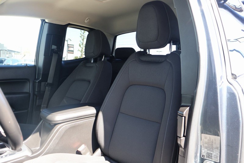 Chevrolet Colorado Vehicle Full-screen Gallery Image 13