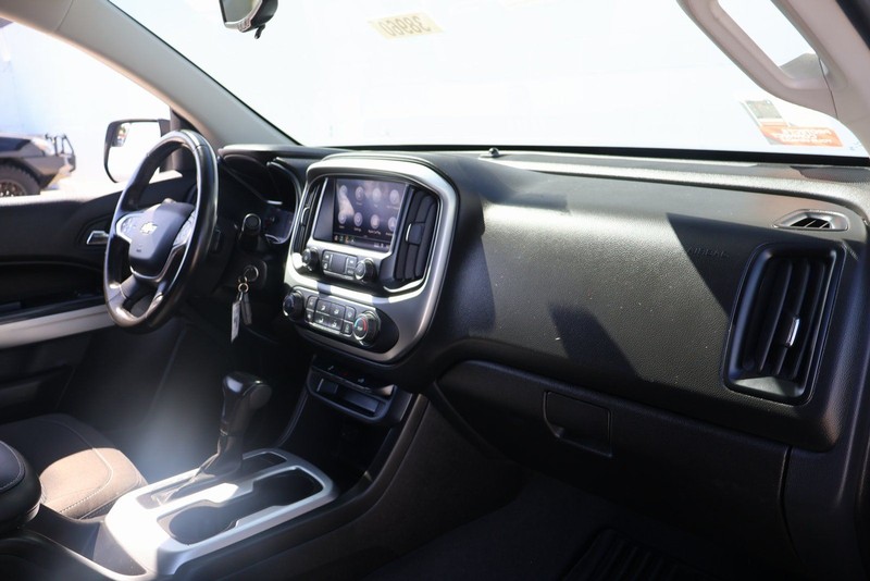 Chevrolet Colorado Vehicle Full-screen Gallery Image 15