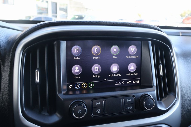 Chevrolet Colorado Vehicle Full-screen Gallery Image 24