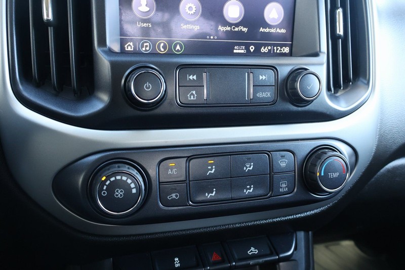 Chevrolet Colorado Vehicle Full-screen Gallery Image 26