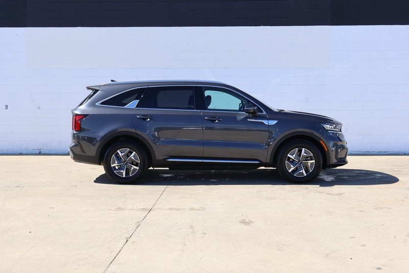 Kia Sorento Hybrid Vehicle Full-screen Gallery Image 04