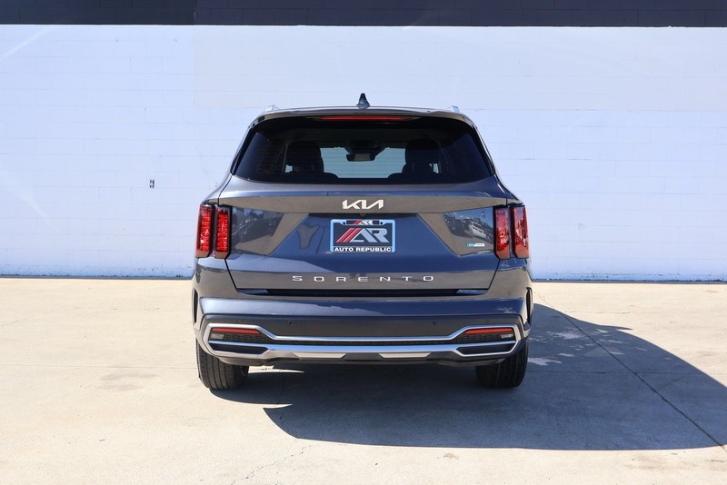 Kia Sorento Hybrid Vehicle Full-screen Gallery Image 06