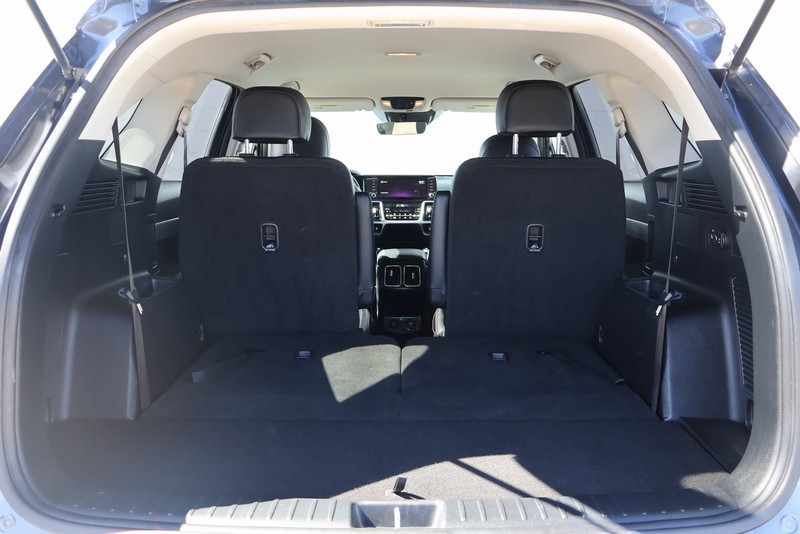 Kia Sorento Hybrid Vehicle Full-screen Gallery Image 08