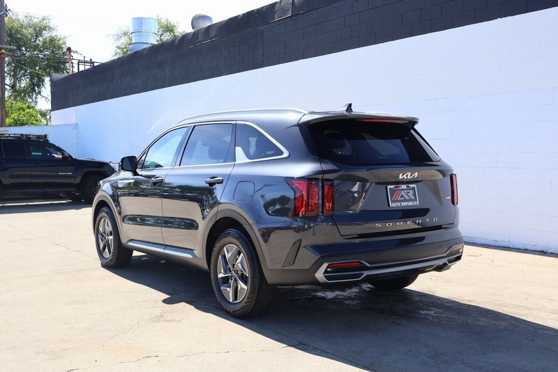 Kia Sorento Hybrid Vehicle Full-screen Gallery Image 09