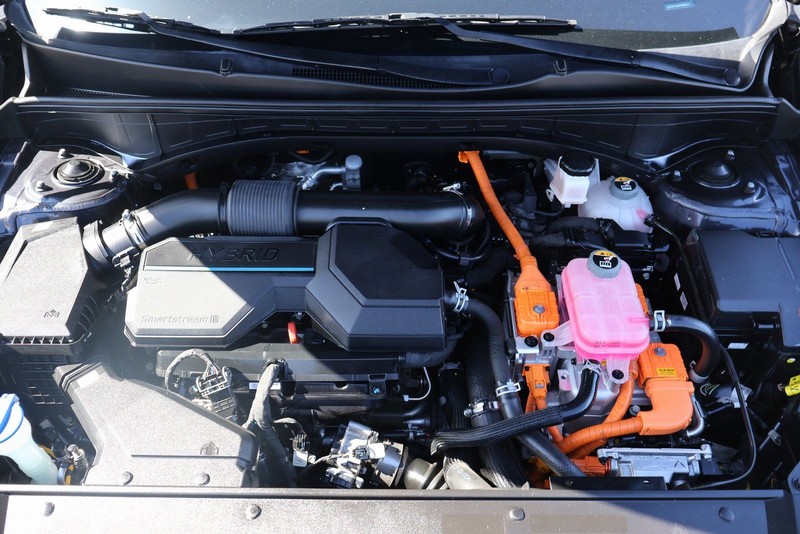 Kia Sorento Hybrid Vehicle Full-screen Gallery Image 12