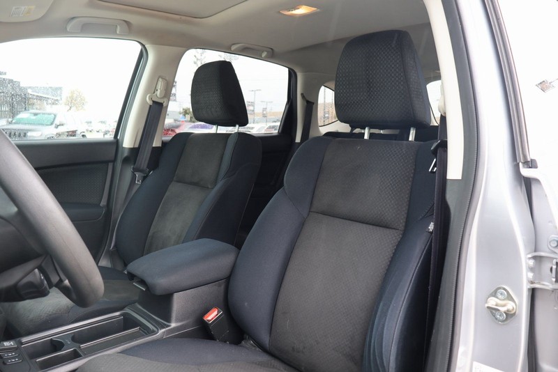 Honda CR-V Vehicle Full-screen Gallery Image 17