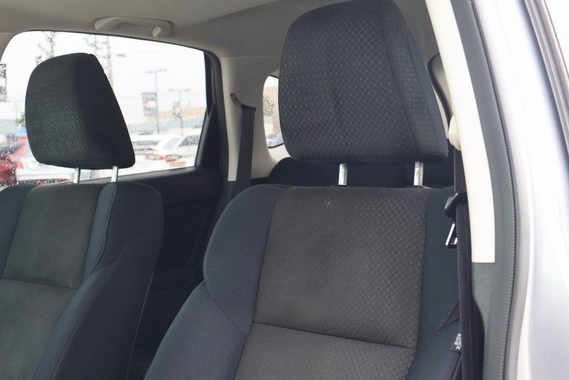 Honda CR-V Vehicle Full-screen Gallery Image 18