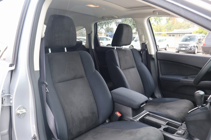 Honda CR-V Vehicle Full-screen Gallery Image 20