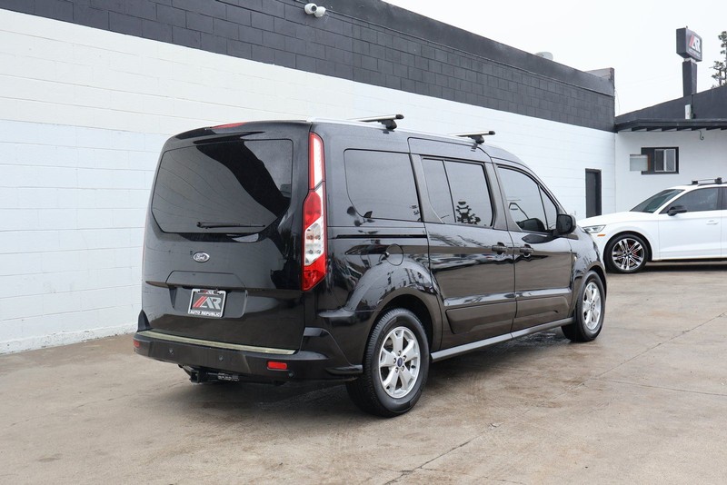 Ford Transit Connect Wagon Vehicle Full-screen Gallery Image 05