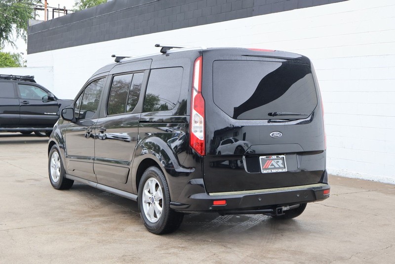 Ford Transit Connect Wagon Vehicle Full-screen Gallery Image 09