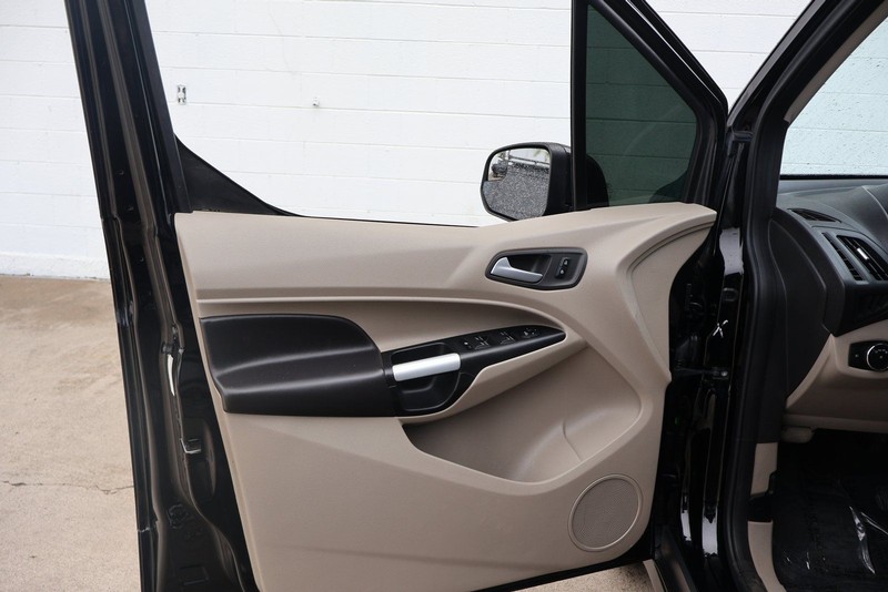 Ford Transit Connect Wagon Vehicle Full-screen Gallery Image 14