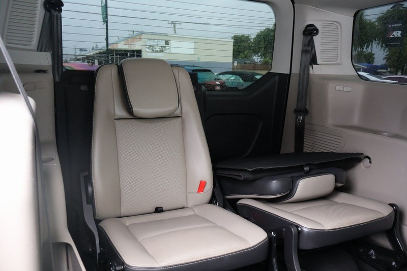 Ford Transit Connect Wagon Vehicle Full-screen Gallery Image 23