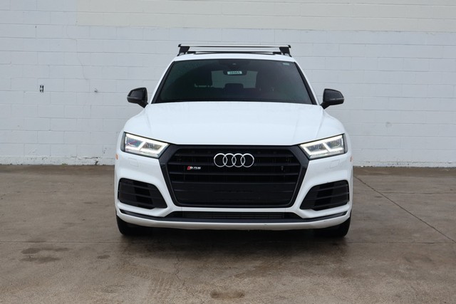 Audi SQ5 Vehicle Full-screen Gallery Image 02