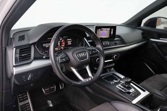 Audi SQ5 Vehicle Full-screen Gallery Image 17