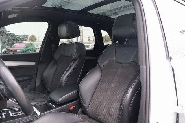 Audi SQ5 Vehicle Full-screen Gallery Image 18