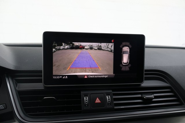 Audi SQ5 Vehicle Full-screen Gallery Image 32